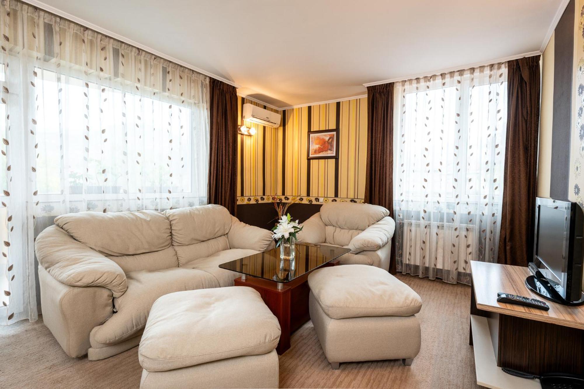 ולינגראד Spa Hotel Holiday מראה חיצוני תמונה